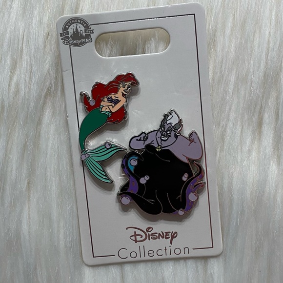 Disney Accessories - Ariel and Ursula pin set